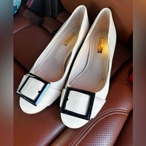 Louise et Cie Cream Flats with Black Buckle size 7.5